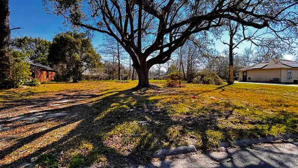 2355 Butler, Orange, TX 77632