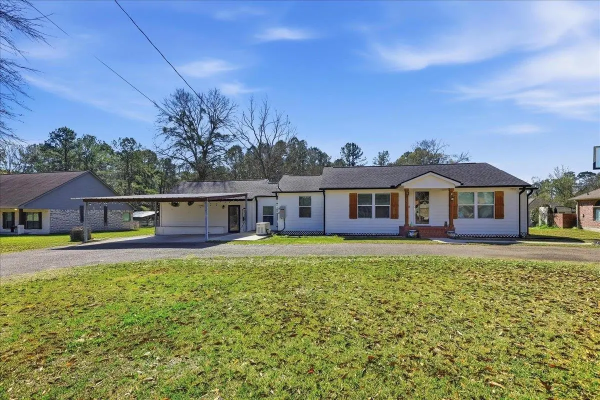 8514 Bussey Rd, Silsbee, TX 77656 - #1