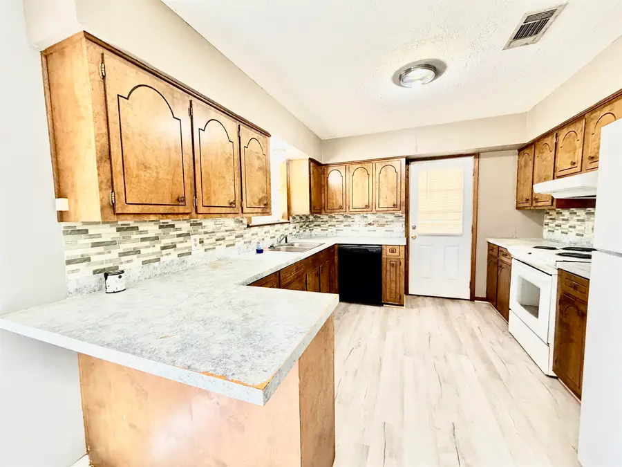 923 N NELLIUS, Woodville, TX 75979 - #3