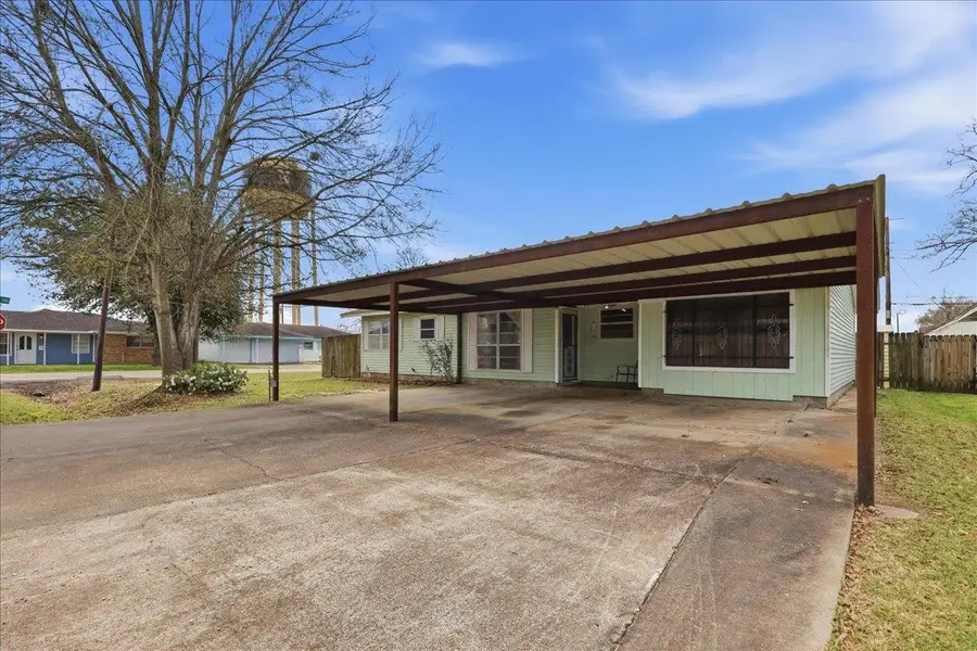 412 S 4 1/2 St, Nederland, TX 77651 - #3