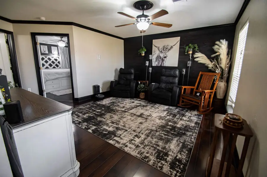 729 Avenue D, Port Neches, TX 77651 - #3