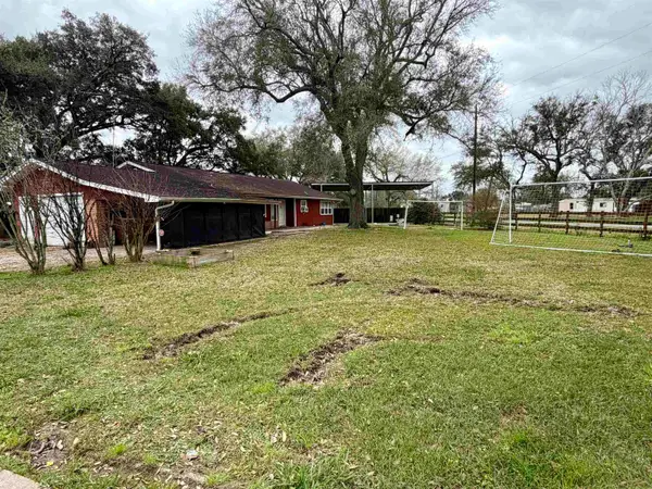 4421 Nobles and Geheb, Beaumont, TX 77713