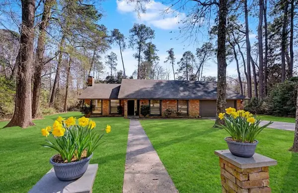 550 Willow Dr, Jasper, TX 75951