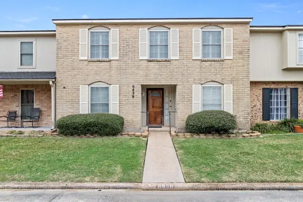 6838 Marshall Place Dr, Beaumont, TX 77706