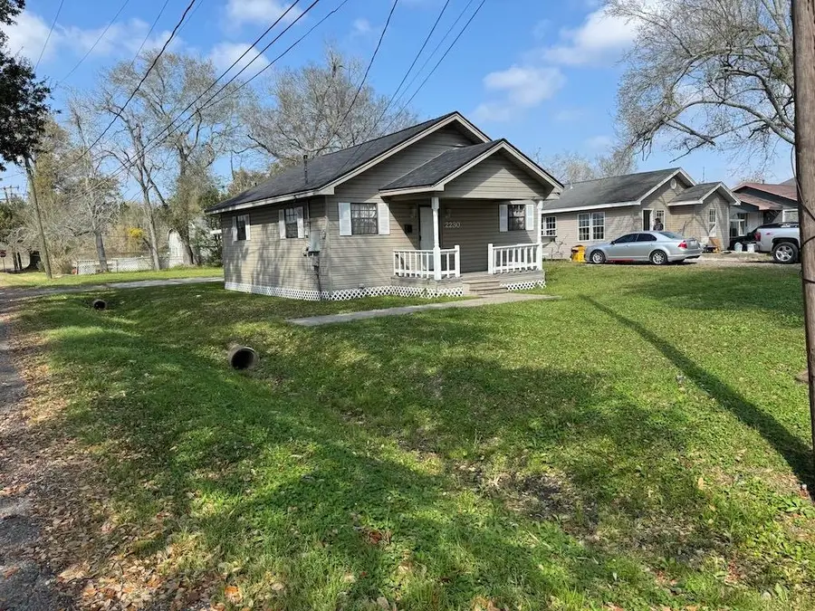 2230 Armstrong Ave, Port Neches, TX 77651 - #2