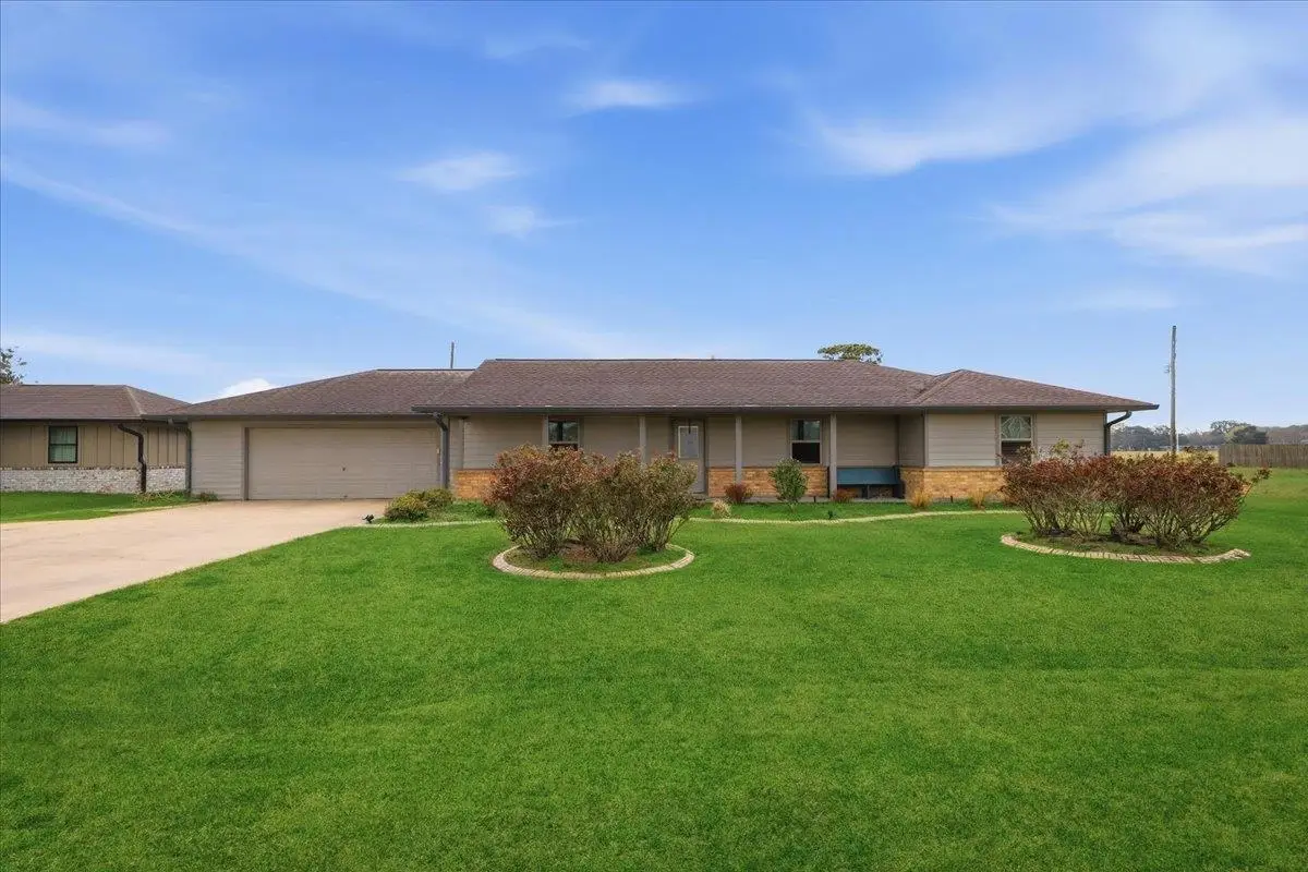 15219 Cliff St, Hamshire, TX 77622 - #1