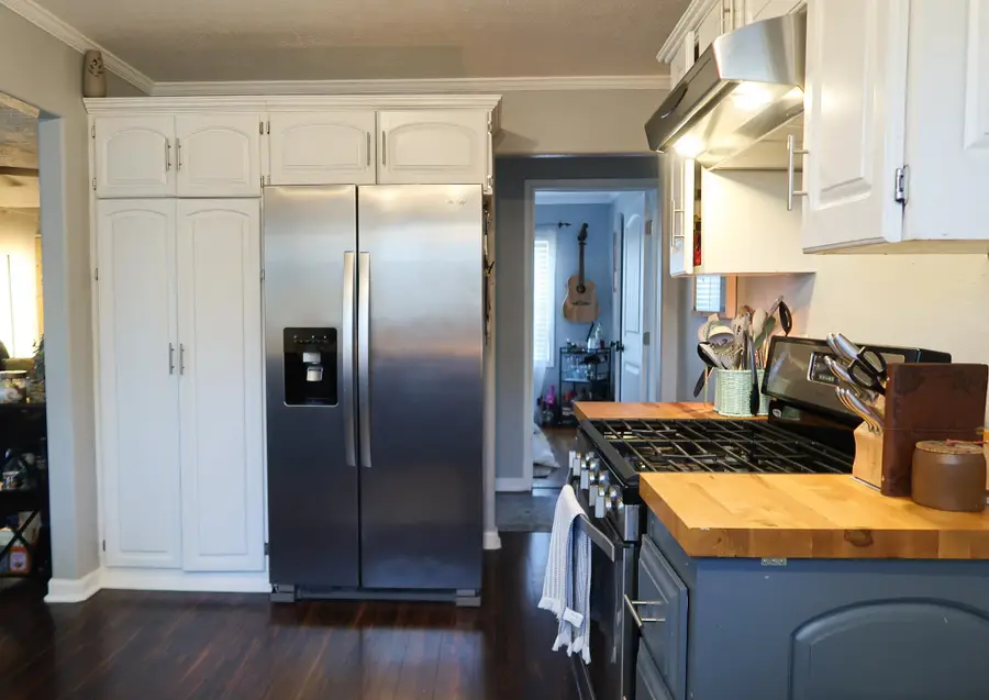 515 N 21st Street, Nederland, TX 77627-9999 - #3