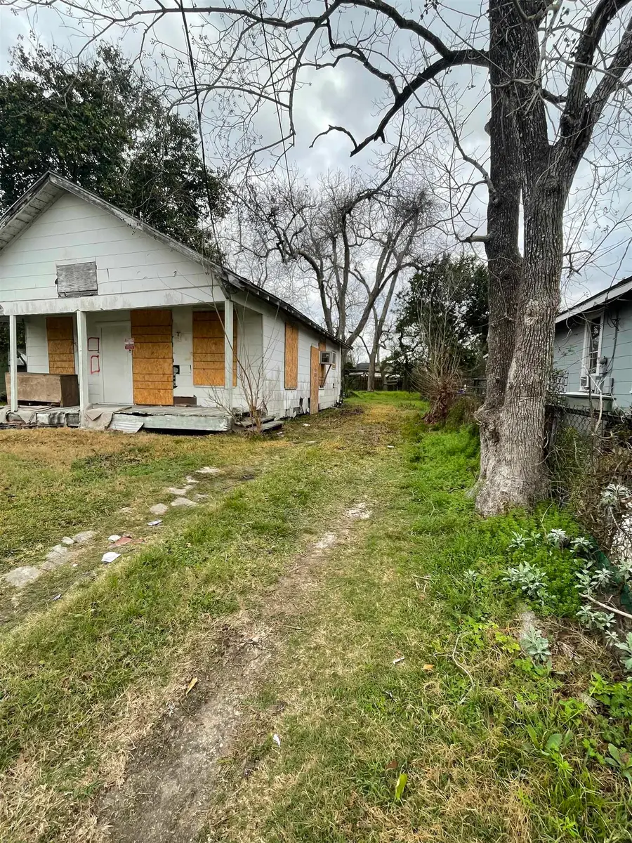 1826 cartwright, Beaumont, TX 77701 - #2