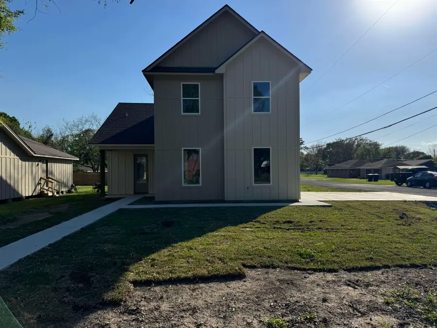 1004 S 13th Street, Nederland, TX 77627 - #2