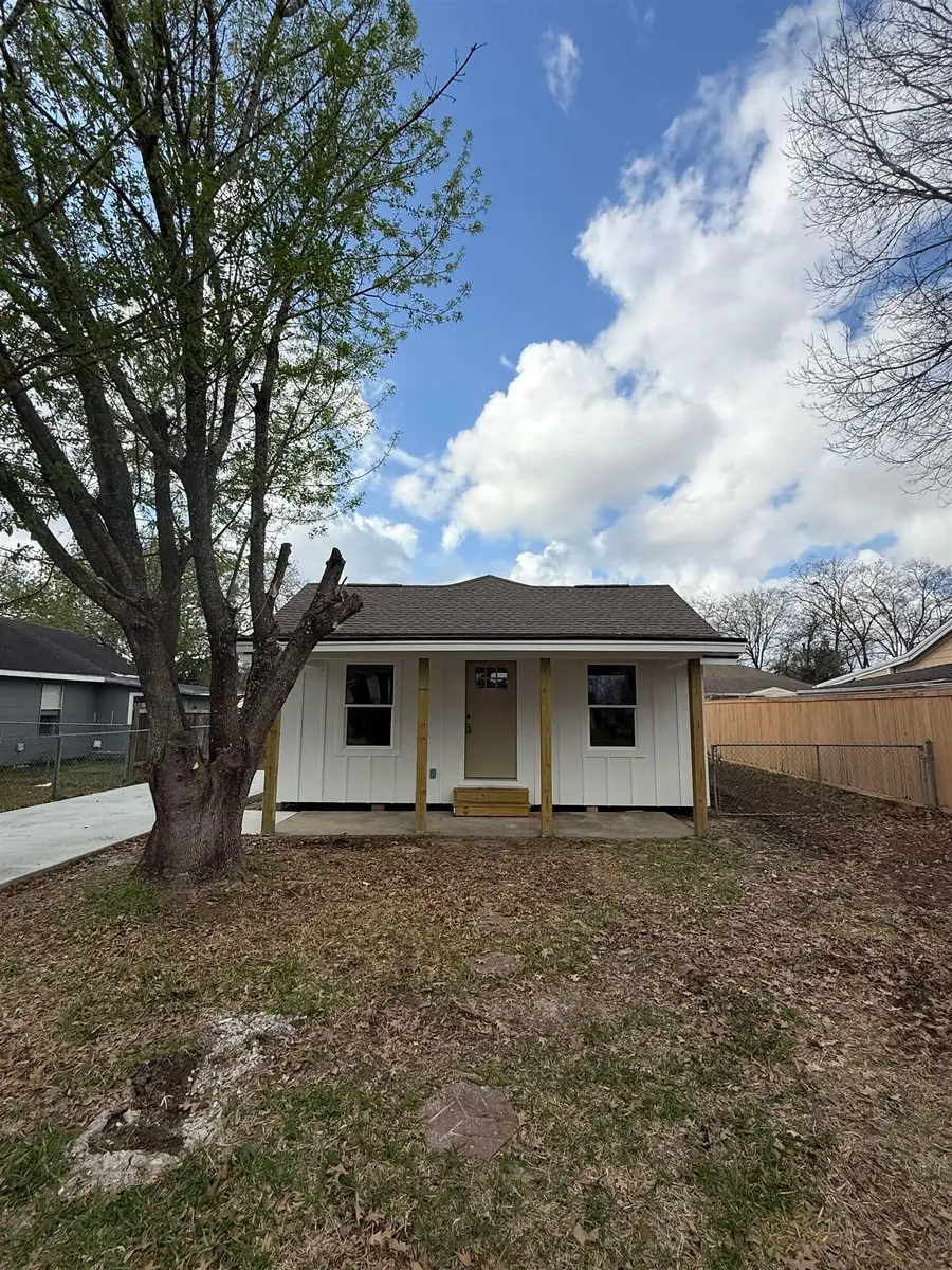 1420 Avenue M, Nederland, TX 77627 - #2