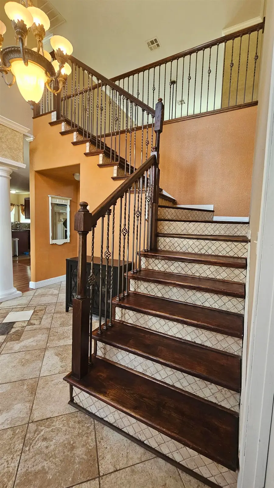 1055 Woodrow St, Silsbee, TX 77656 - #2