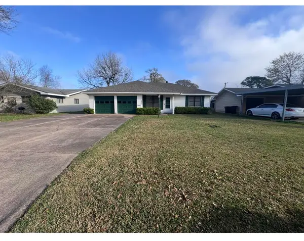 3012 W Boston, Nederland, TX 77627