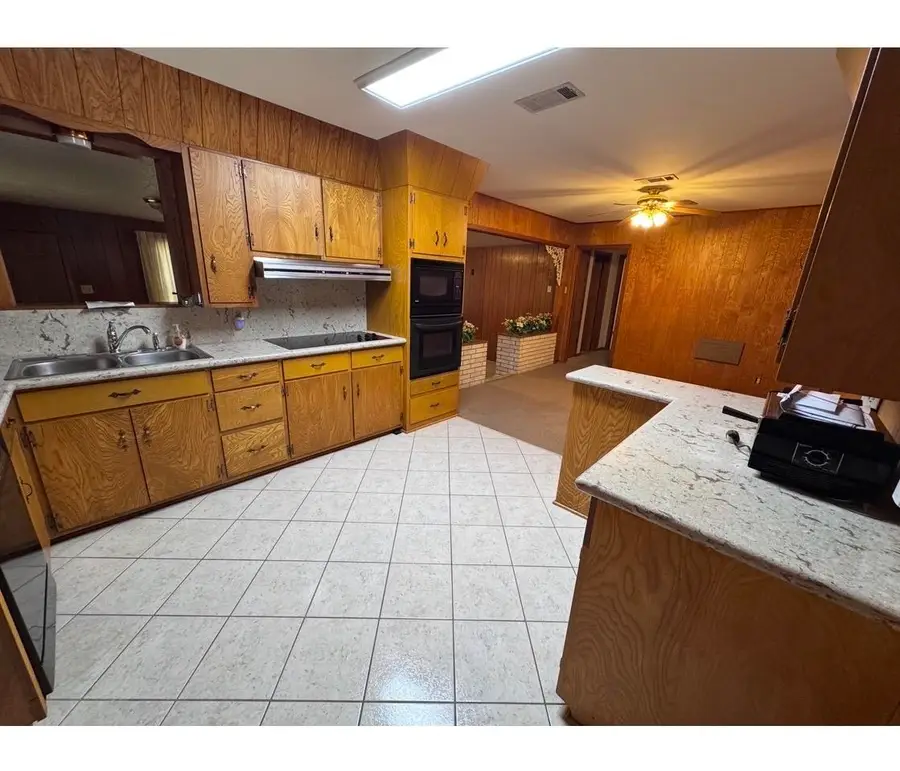 3012 W Boston, Nederland, TX 77627 - #3