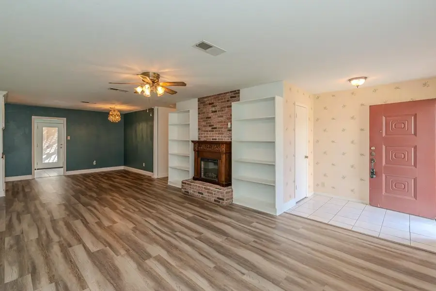 5975 Meadow Way, Beaumont, TX 77706 - #3