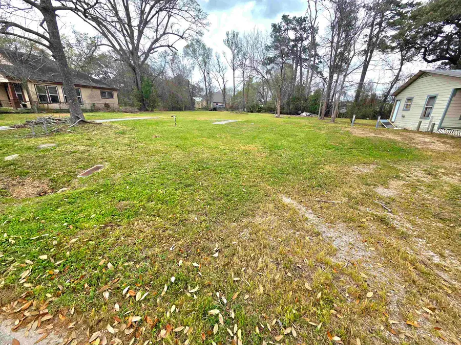 3416 Lark St., Orange, TX 77630 - #3