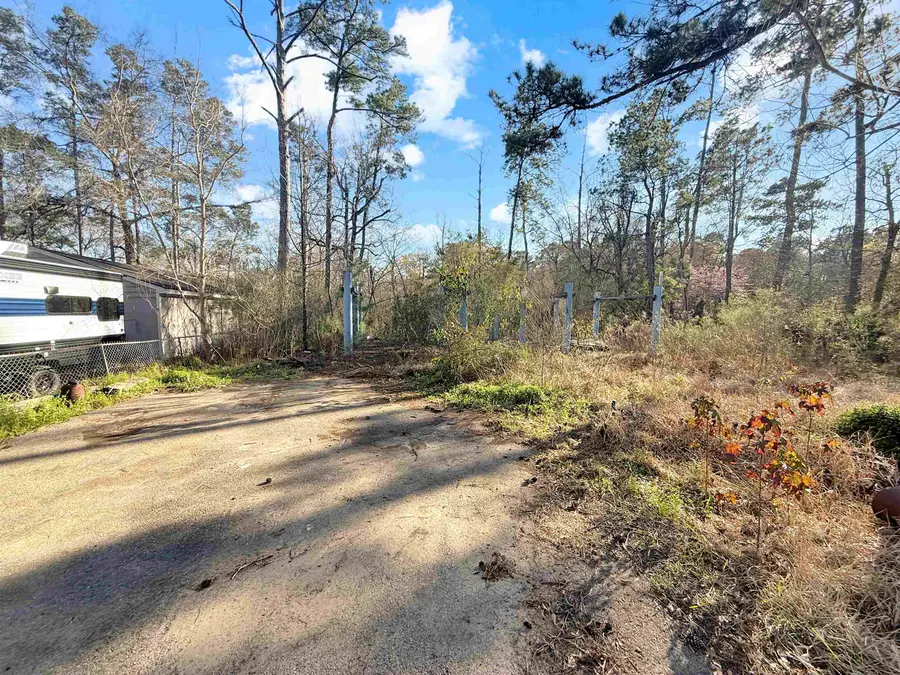 485 Hillcrest Dr., Lumberton, TX 77657 - #2