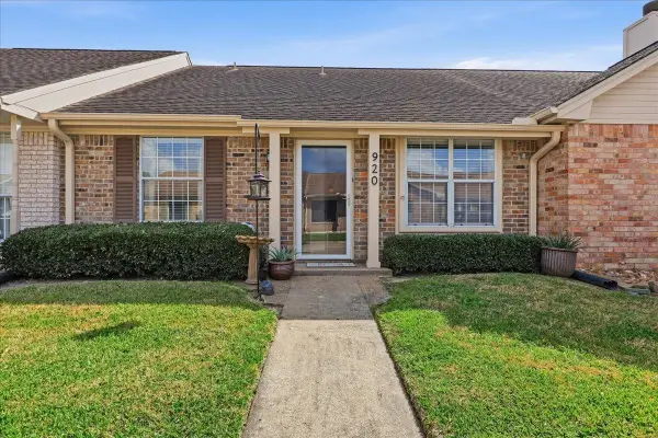 920 Green Meadow, Beaumont, TX 77706
