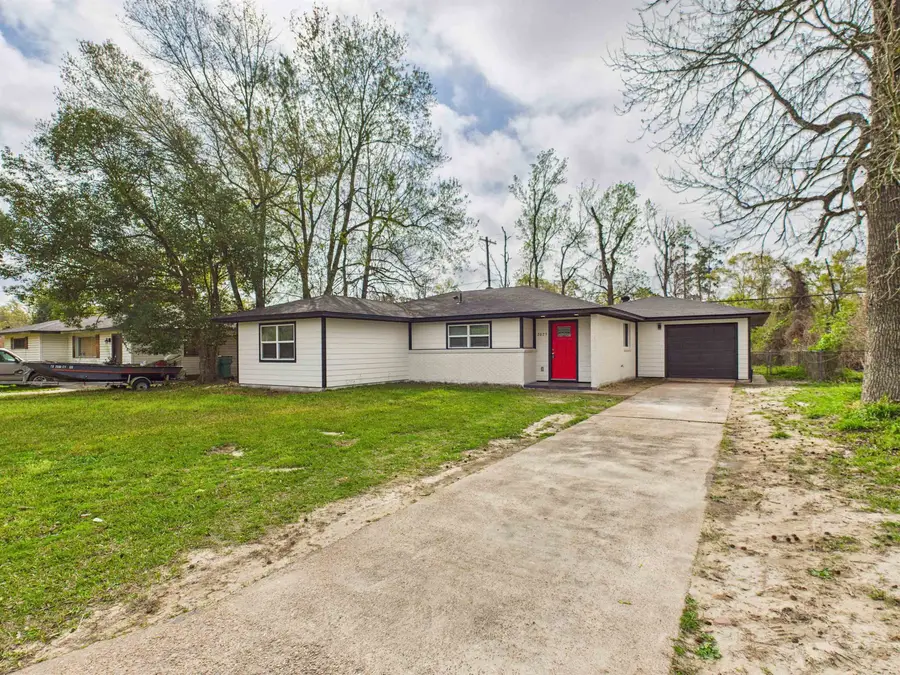 2025 Coronado Pl, Orange, TX 77630 - #2