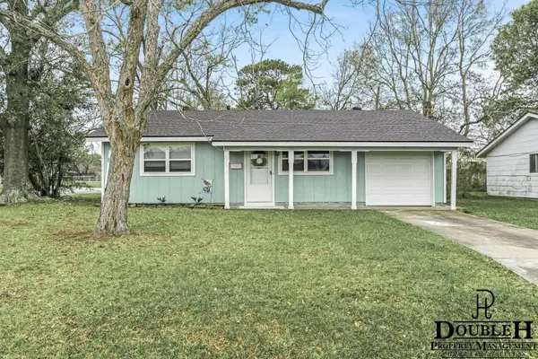 2434 Saba Lane, Port Neches, TX 77651