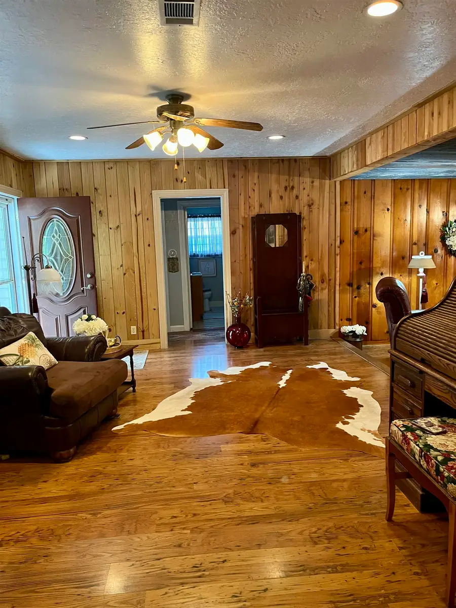 3005 W Lucas Dr., Beaumont, TX 77706 - #2