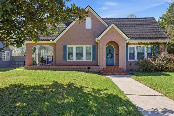 2445 Harrison, Beaumont, TX 77702
