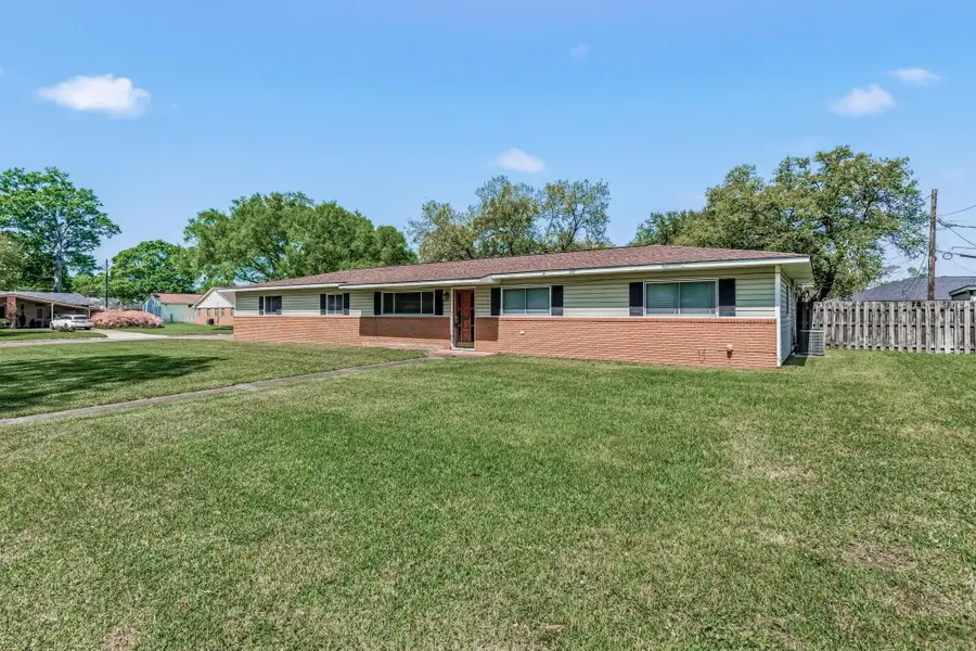 4770 Estate Dr., Beaumont, TX 77706 - #2