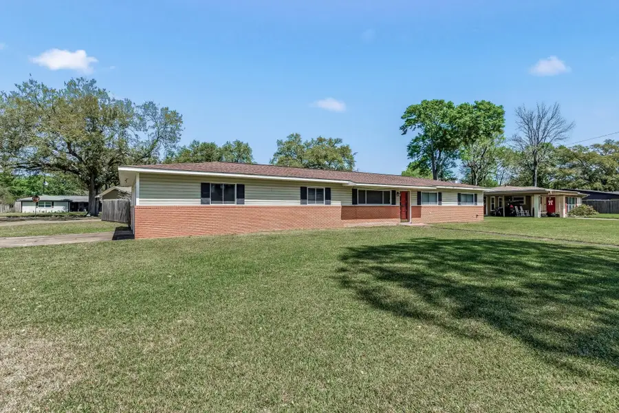 4770 Estate Dr., Beaumont, TX 77706 - #3