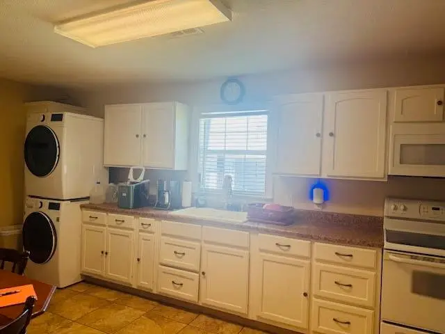 5487 Fairview Dr, Orange, TX 77630 - #2