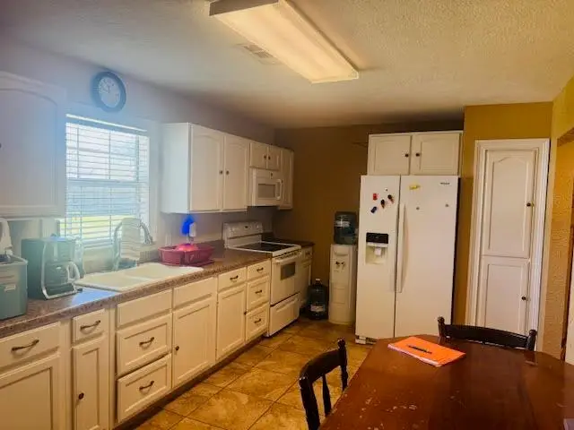 5487 Fairview Dr, Orange, TX 77630 - #3