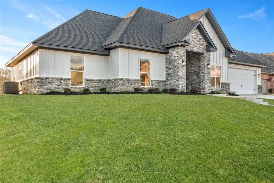 1274 Bourbon St, Bridge City, TX 77611 - #2