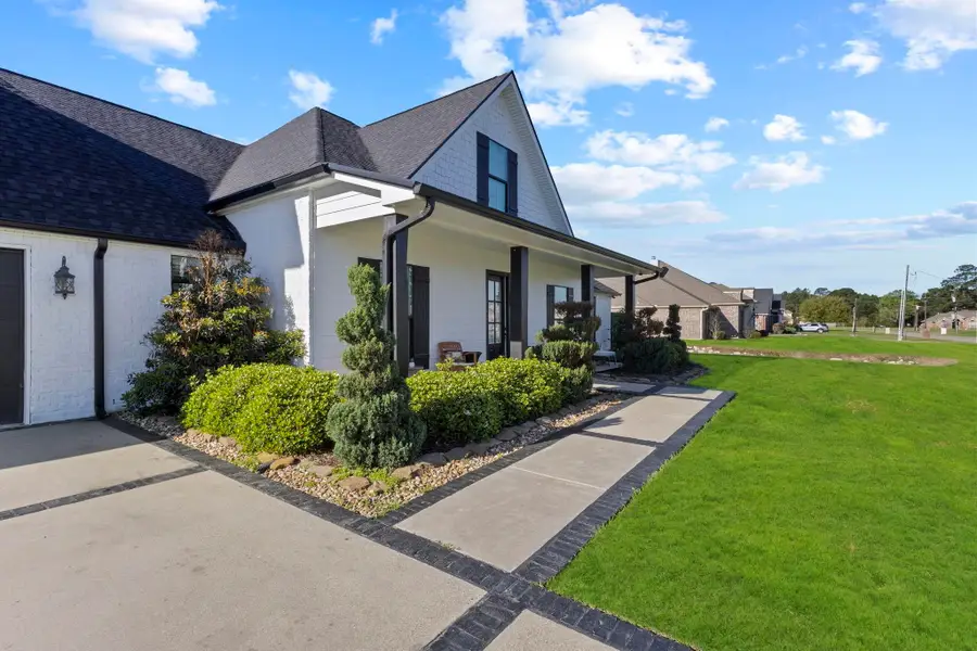 617 Continental Dr., Bridge City, TX 77611 - #3