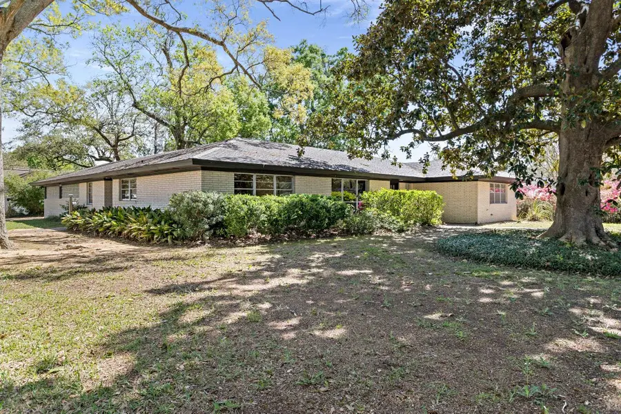 1130 21st St, Beaumont, TX 77706 - #2