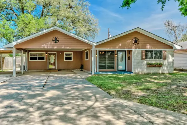 2900 Oleander, Groves, TX 77619