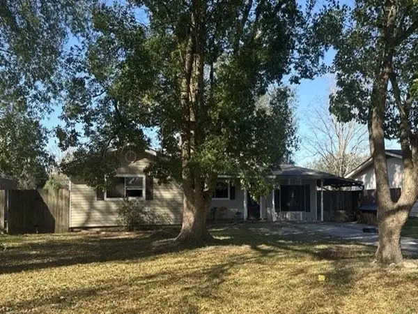 5374 Fairview, Orange, TX 77630