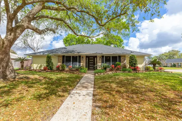 1135 Shakespeare Dr., Beaumont, TX 77706