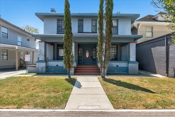 2173 Calder Ave., Beaumont, TX 77701