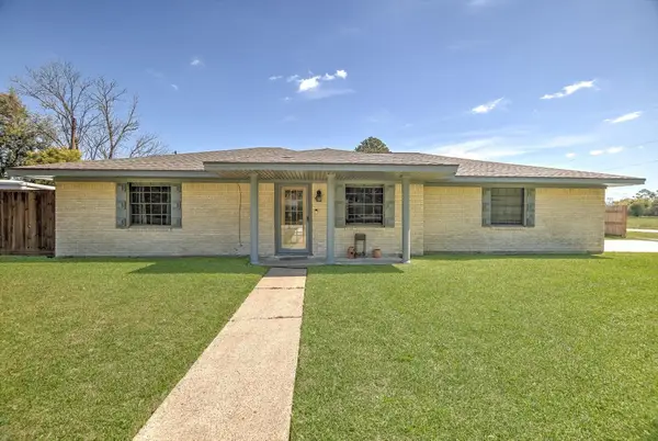 5685 Theresa St, Beaumont, TX 77705