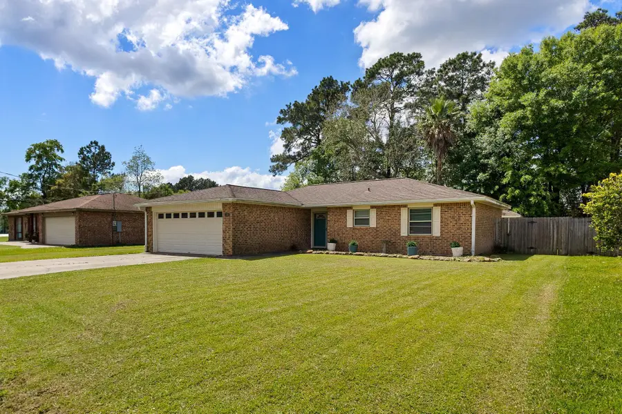 2762 Briggs Drive, Orange, TX 77630 - #2