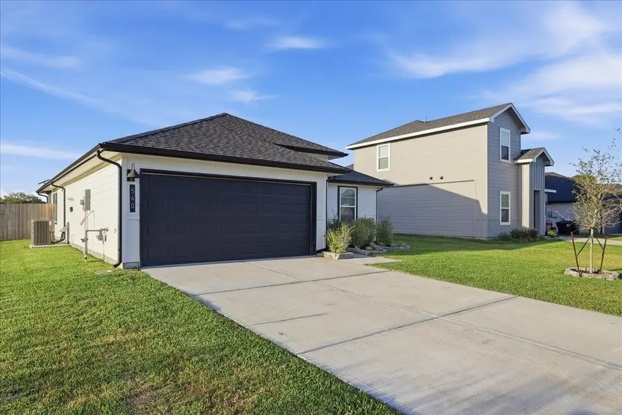 540 Brittany Grove, China, TX 77613 - #2