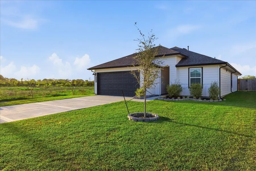 540 Brittany Grove, China, TX 77613 - #3
