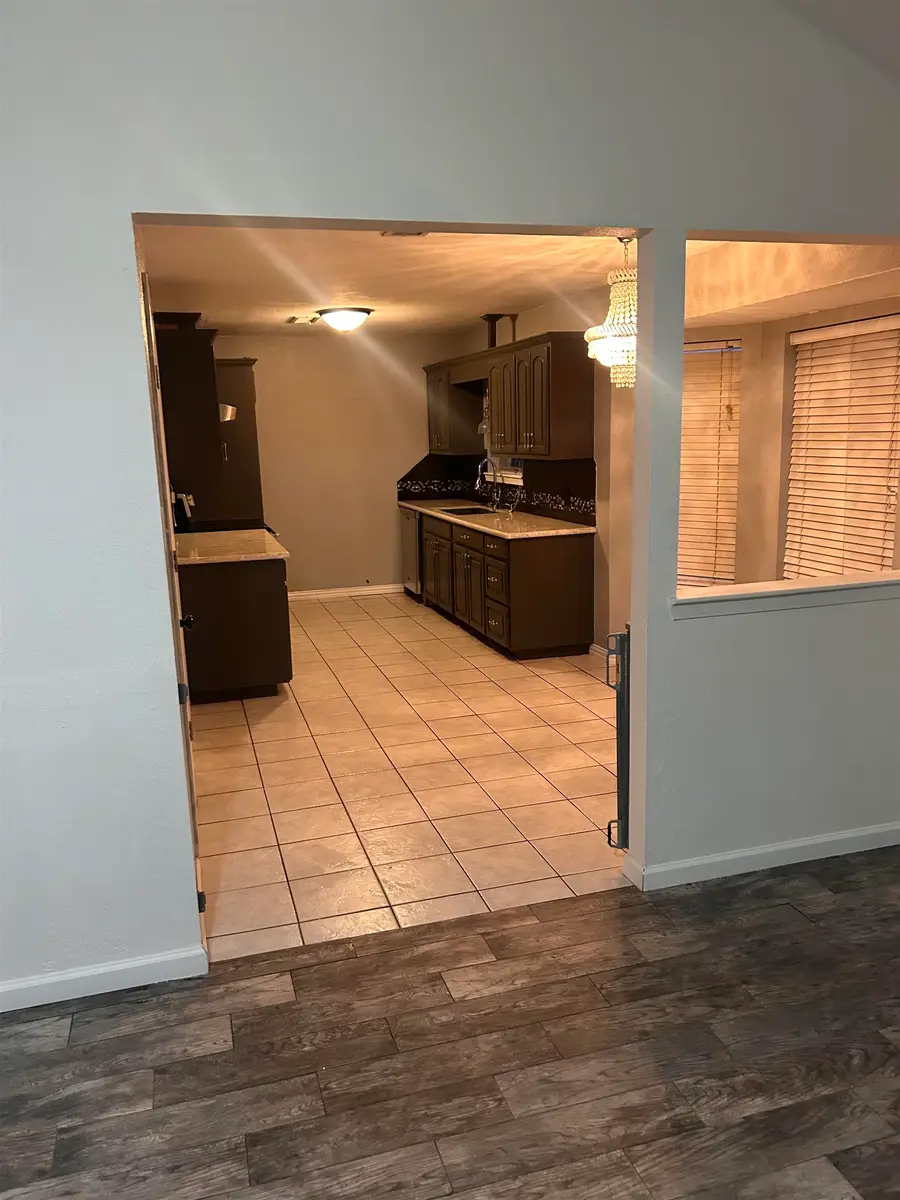 1908 Thousand Oaks Drive, Orange, TX 77632 - #3