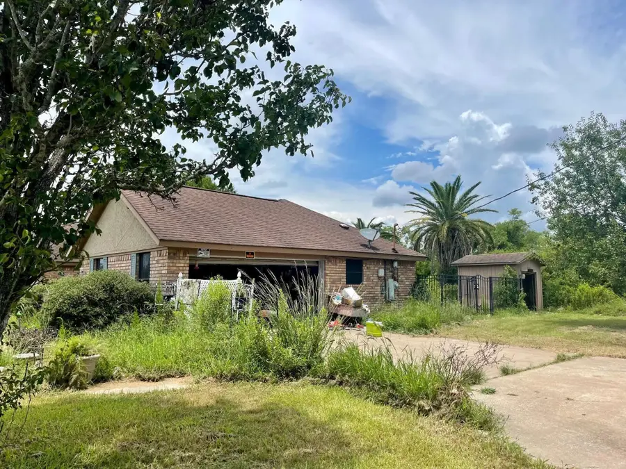 2377 E Norman Circle, Orange, TX 77630 - #3