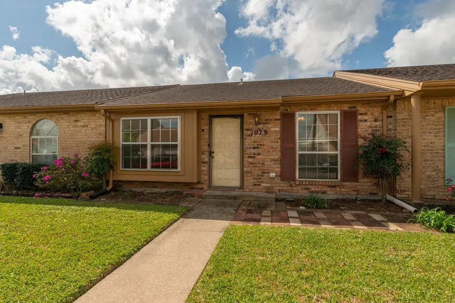 1079 Sunmeadow Dr., Beaumont, TX 77706 - #2