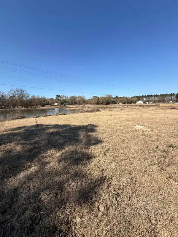 215 County Road 734, Buna, TX 77612