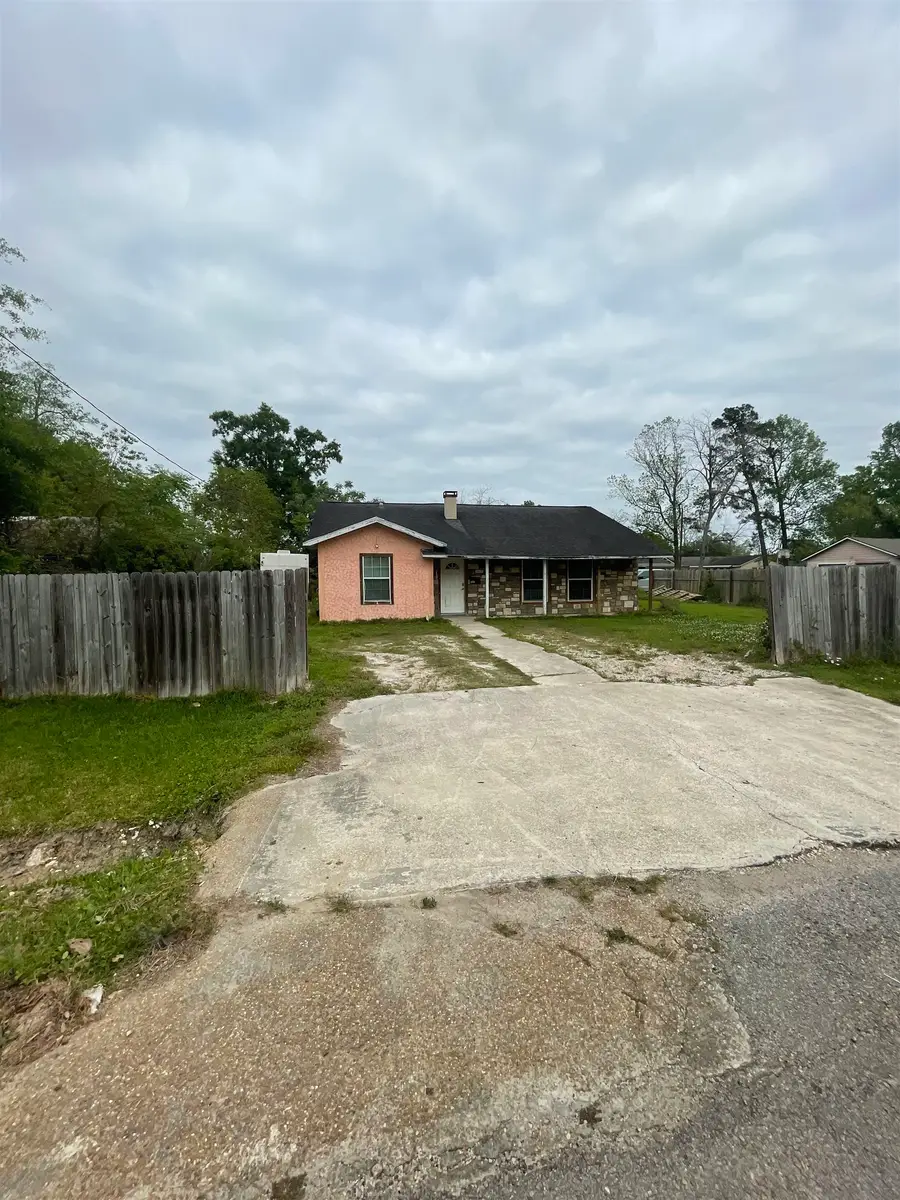 4402 Dallas Ave, Beaumont, TX 77703 - #3