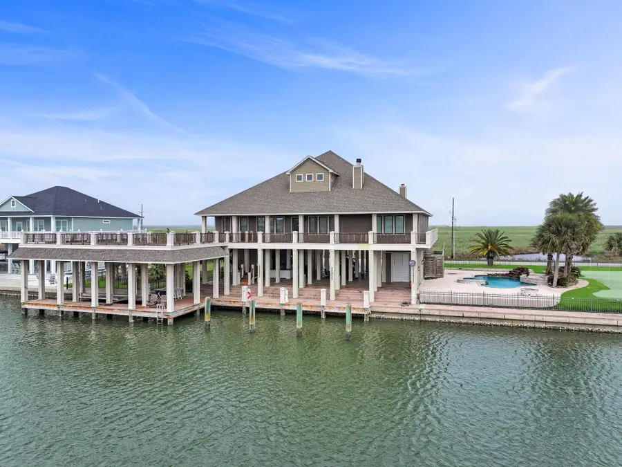 1239 Lagoon, Crystal Beach, TX 77650 - #3