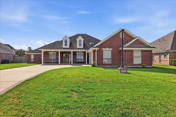 6330 Chasse Stone, Orange, TX 77632