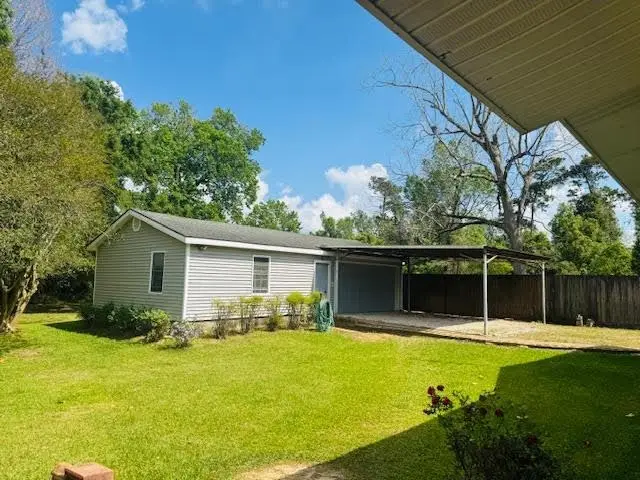 210 Robin St, Vidor, TX 77662 - #3