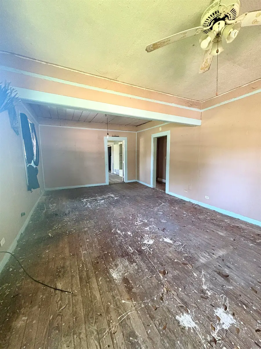 306 Pine, Port Neches, TX 77651 - #2