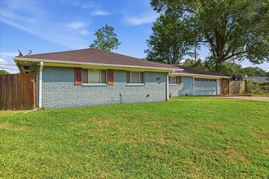 3525 Lazy Ln., Beaumont, TX 77706 - #3